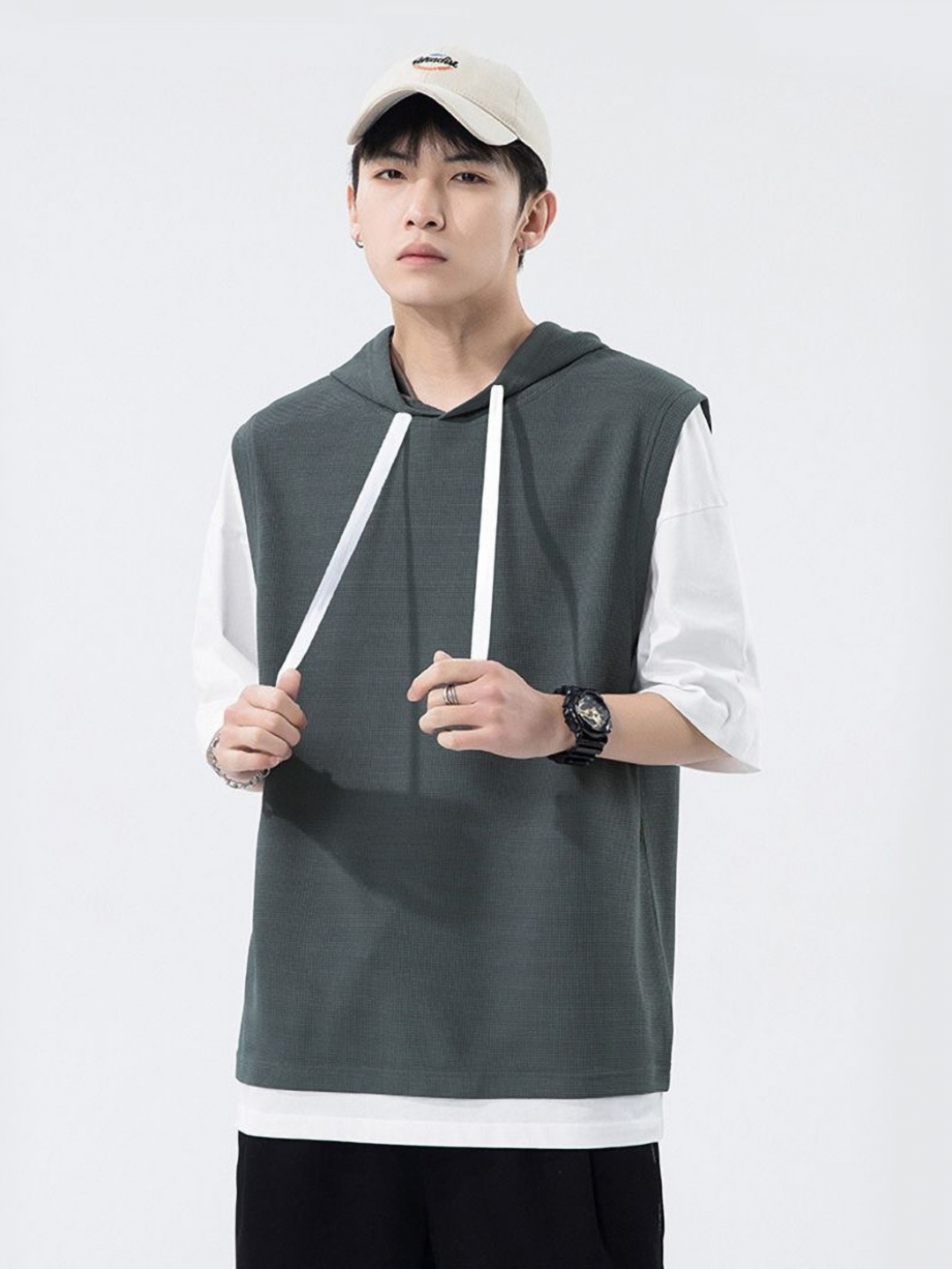 

StyleCast x Revolte Men Solid Hooded T-shirt, Grey