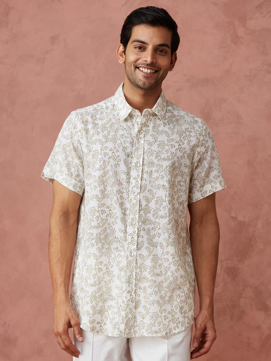 

Fabindia Men Spread Collar Floral Printed Cotton Relaxed Fit Casual Shirt, White