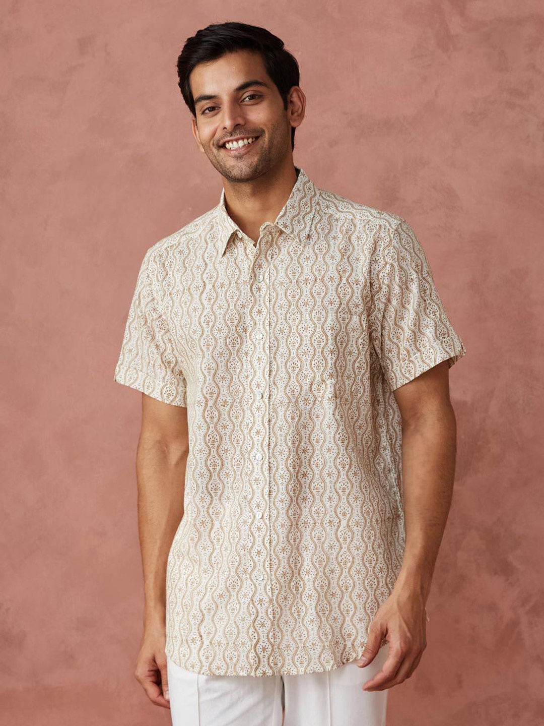 

Fabindia Men Spread Collar Abstract Printed Cotton Relaxed Fit Casual Shirt, White