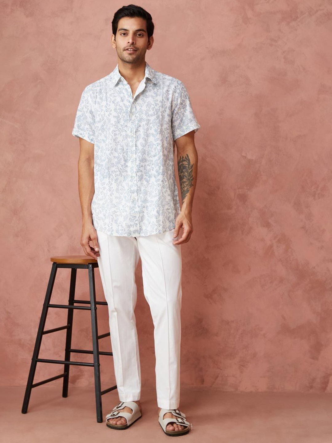 

Fabindia Men Spread Collar Floral Printed Cotton Relaxed Fit Casual Shirt, White