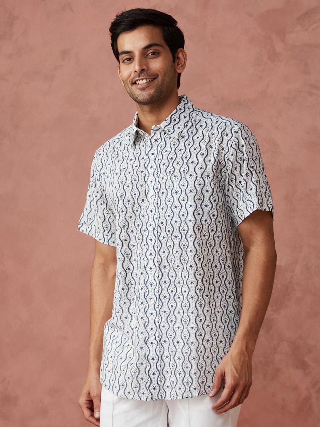 

Fabindia Men Spread Collar Abstract Printed Cotton Relaxed Fit Casual Shirt, White