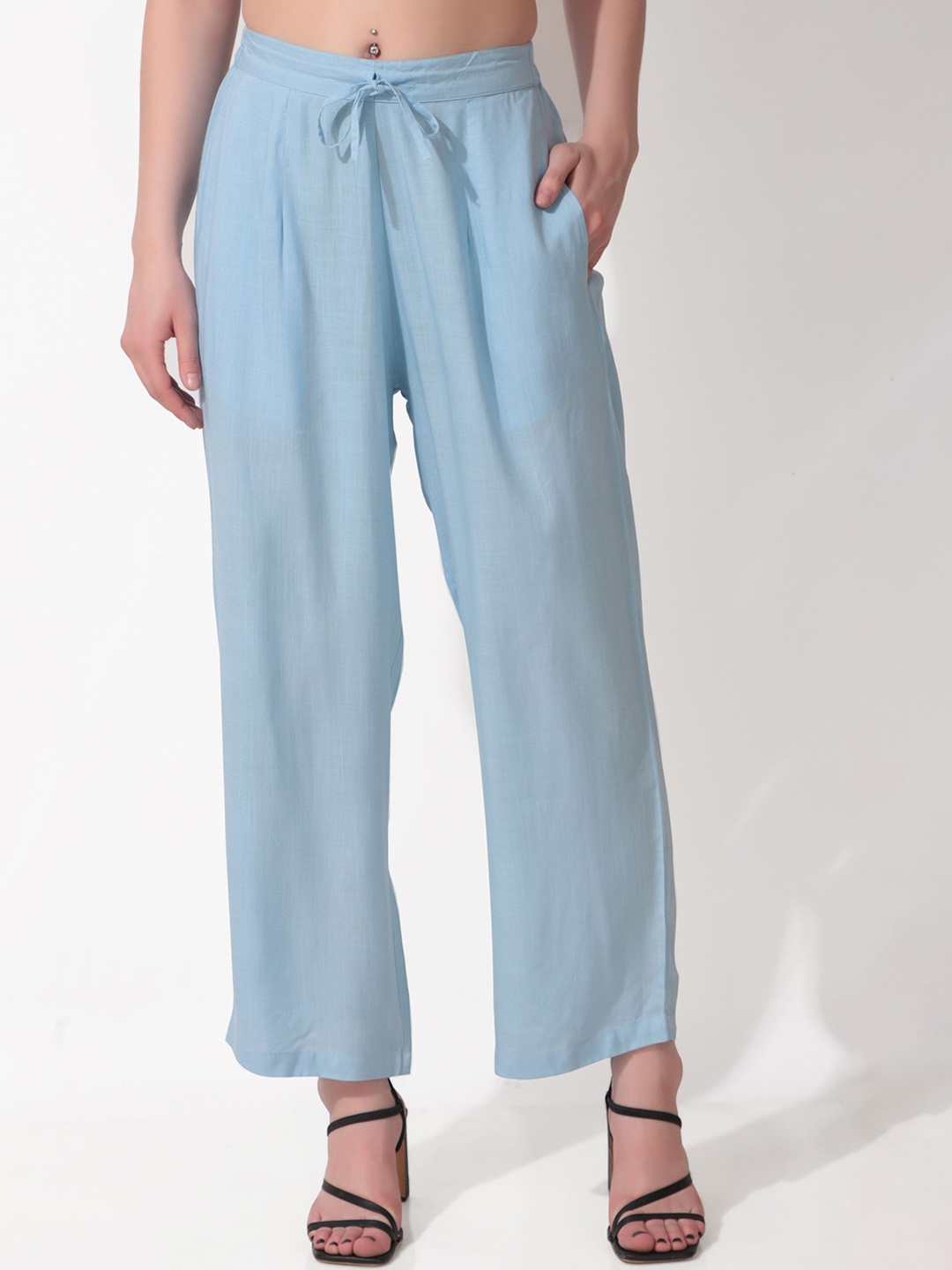 

Seryeon Women Loose Fit Pleated Trousers, Blue
