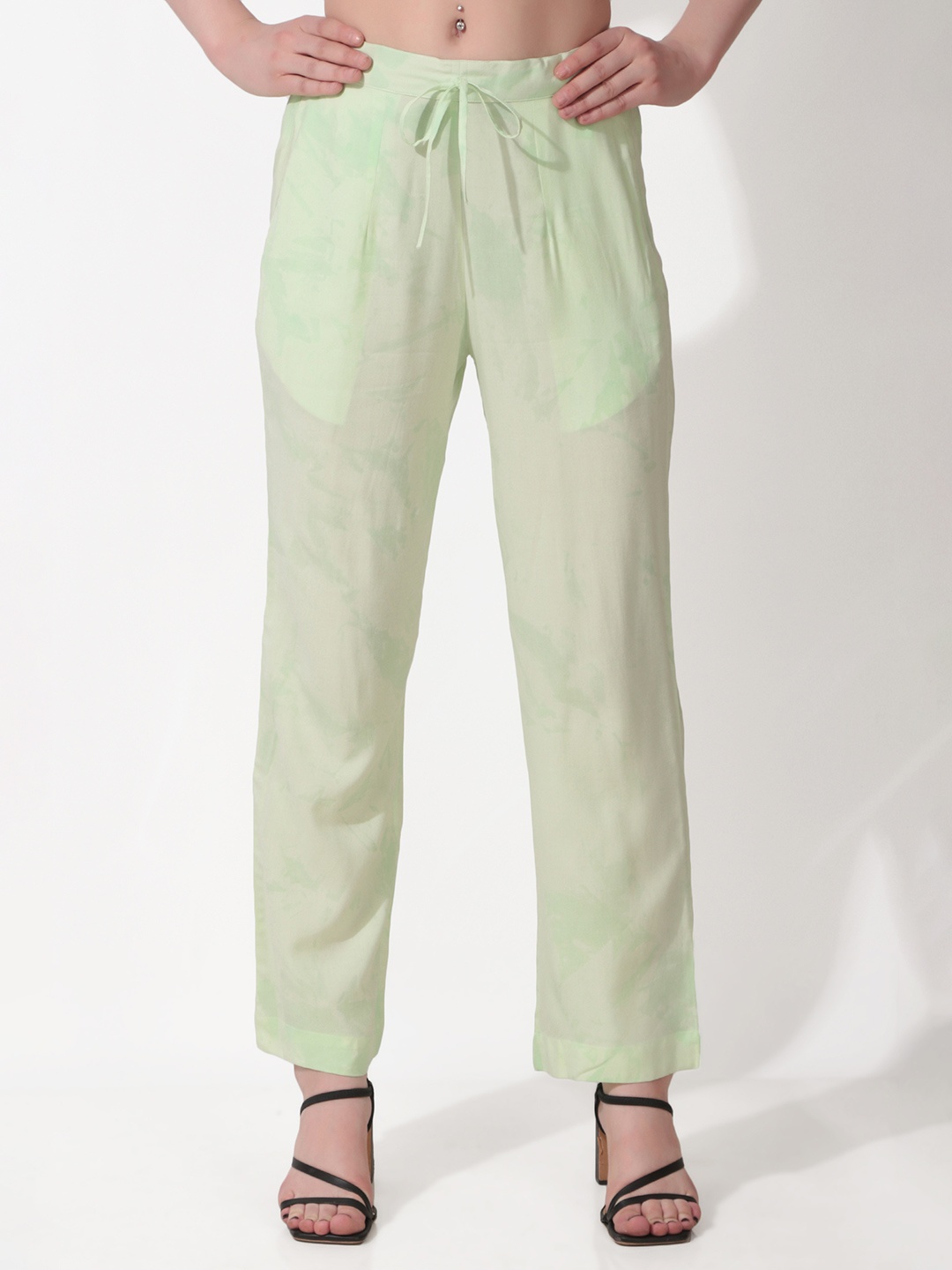 

Seryeon Women Trousers, Green
