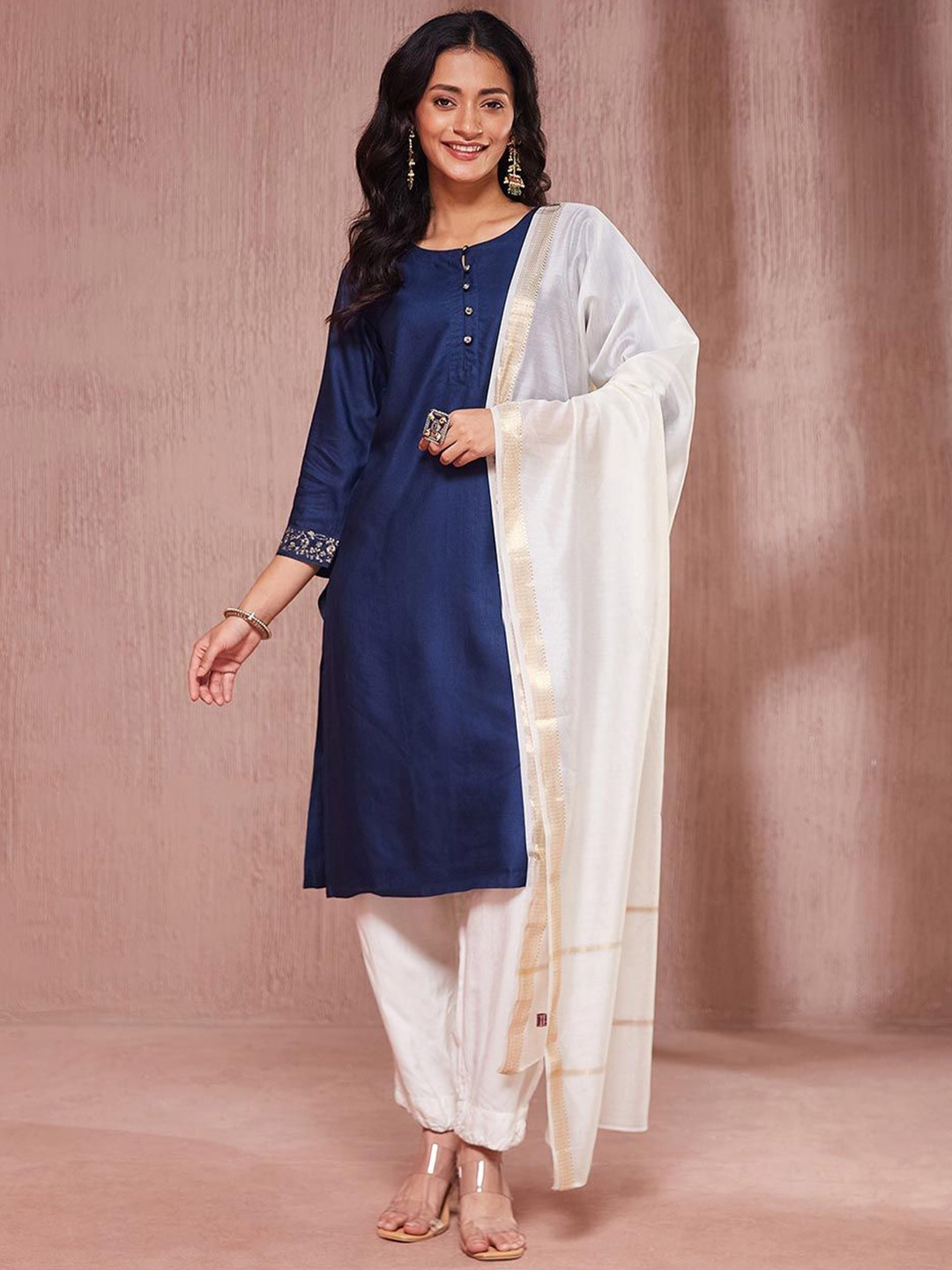 

Fabindia Woven Design Cotton Silk Dupatta With Zari, White