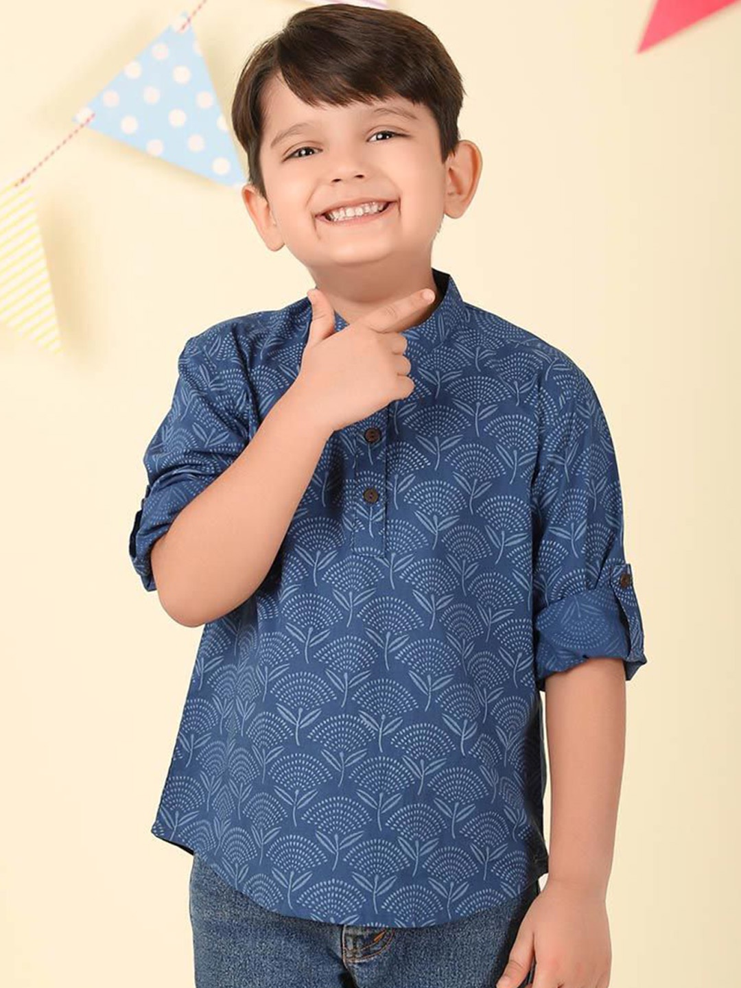 

Fabindia Boys Floral Printed Mandarin Collar Cotton Kurta, Navy blue