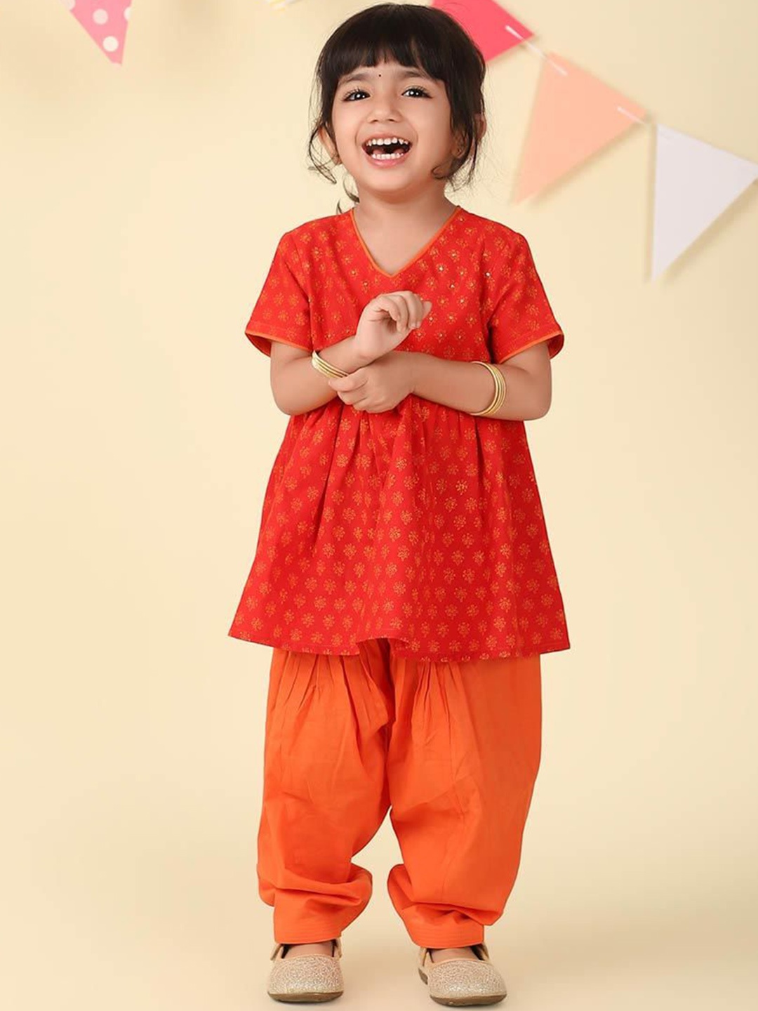 

Fabindia Girls Ethnic Motifs Printed Regular Pure Cotton A-Line Kurta with Salwar, Red