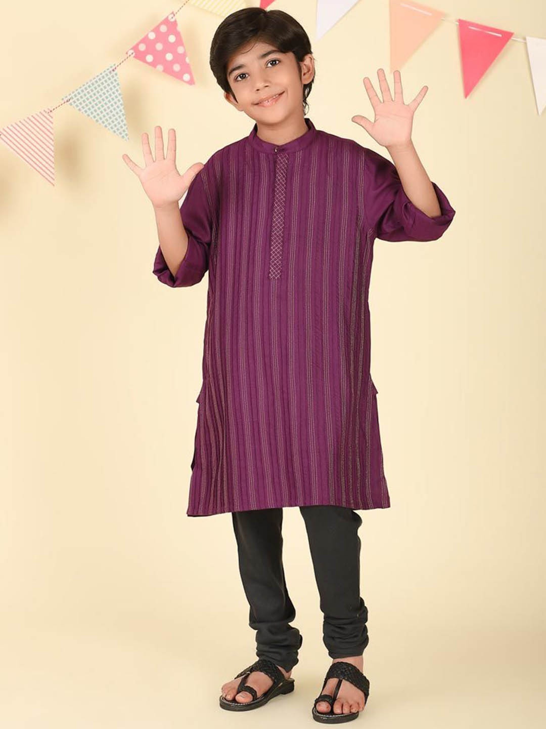 

Fabindia Boys Mandarin Collar Straight Kurta, Purple
