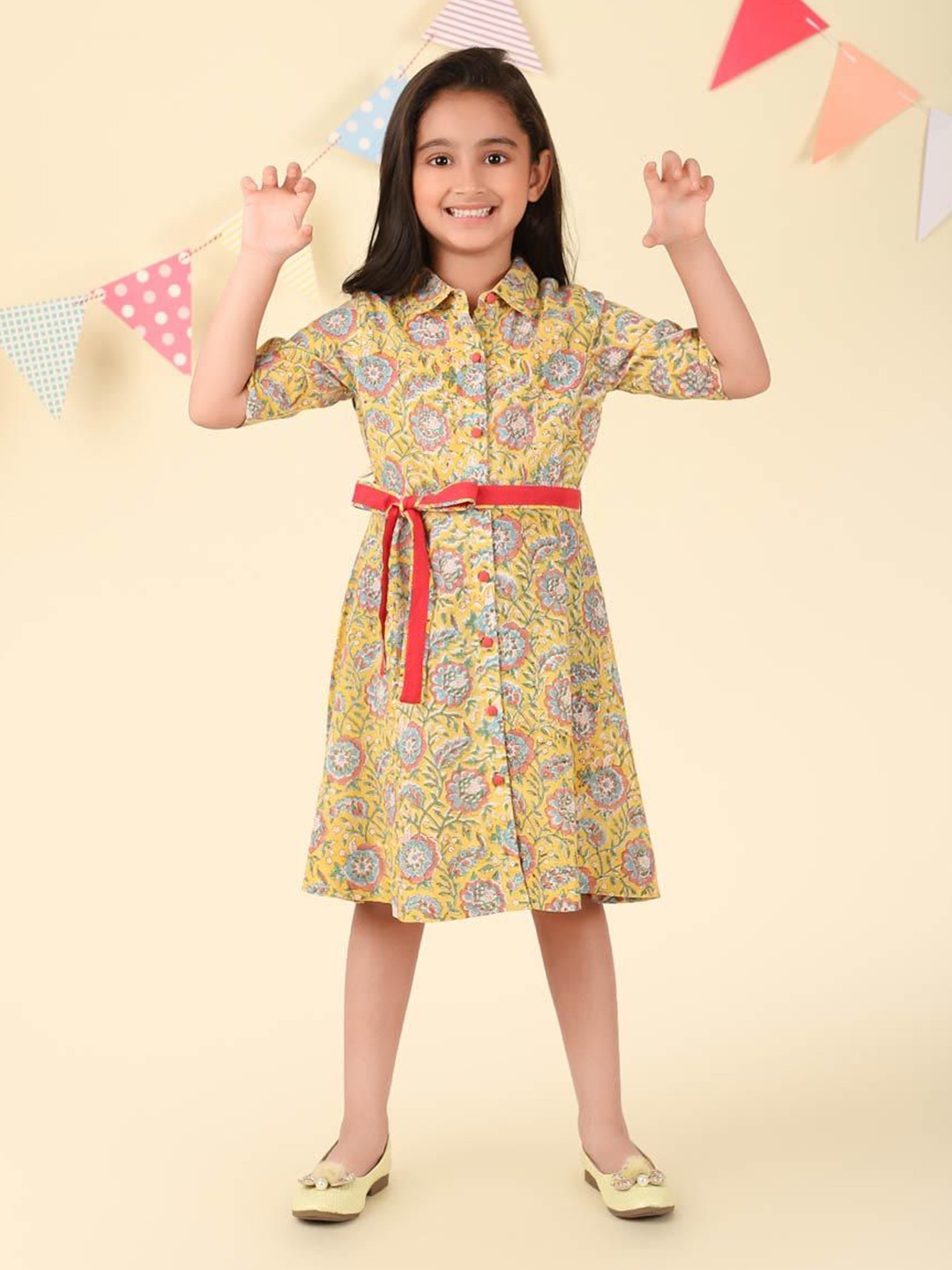 

Fabindia Girls Floral Printed Cotton A-Line Dress, Yellow