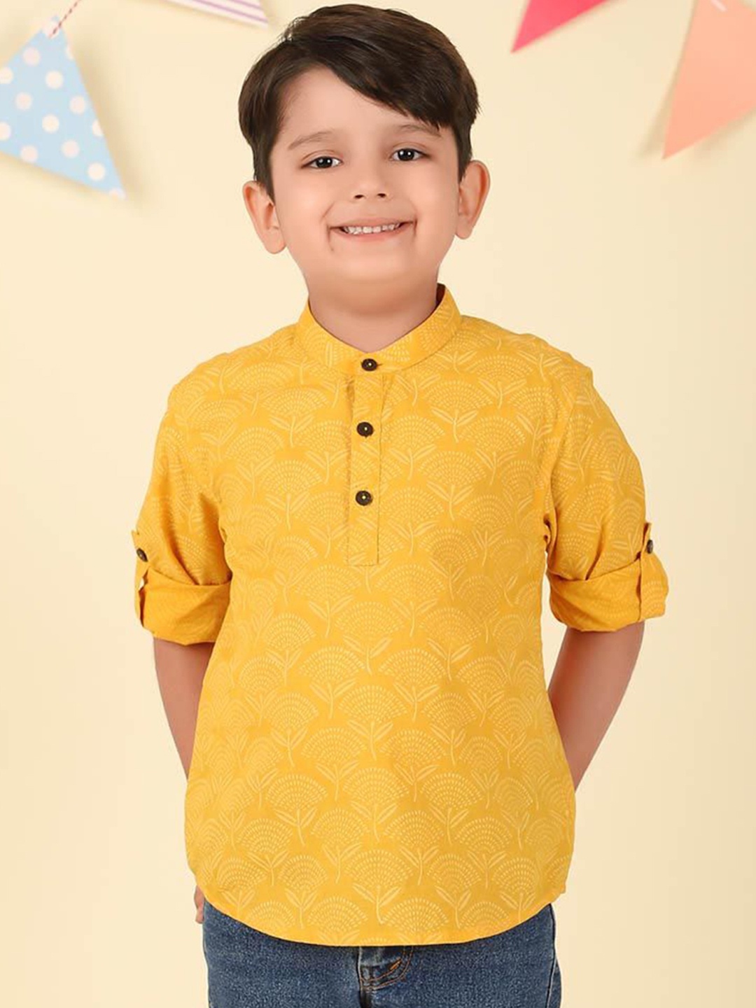 

Fabindia Boys Ethnic Motifs Printed Straight Kurta, Yellow