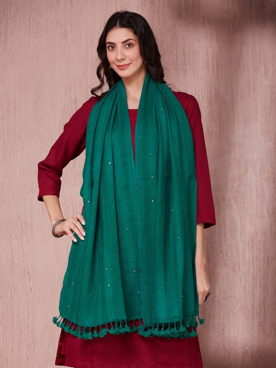 

Fabindia Women Stole With Tasselled Border, Green