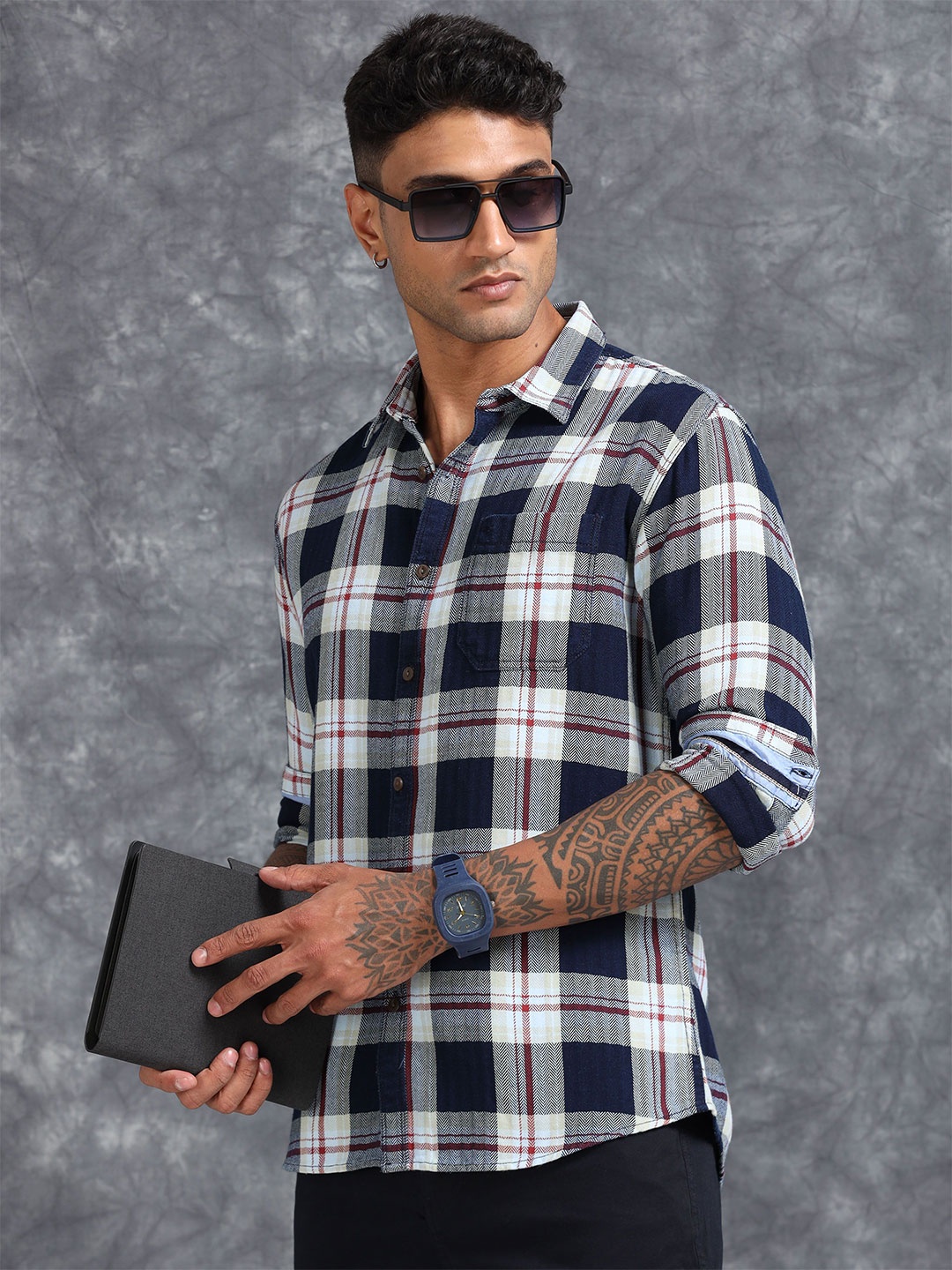

RIGS AND RAGS Men Custom Fit Spread Collar Tartan Checked Cotton Casual Shirt, Navy blue
