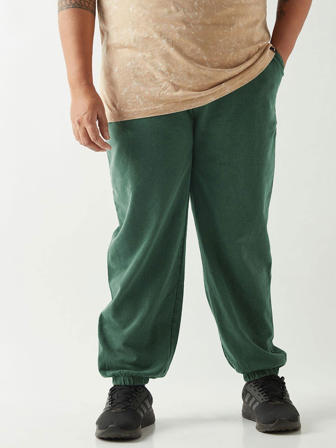 

Bewakoof AIR 1.0 Men Plus Size Oversized Relaxed Fit Joggers, Green