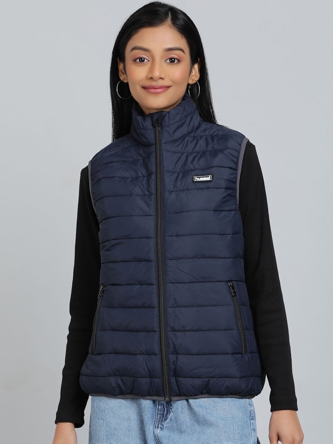 

hummel Women Mock Collar Solid Casual Gilet Jacket, Navy blue