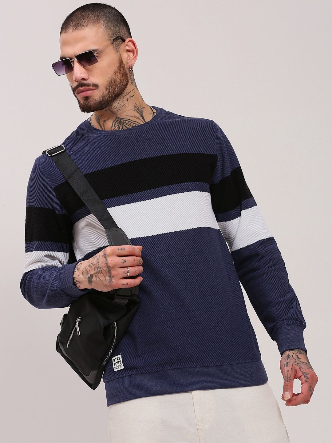 

SHOWOFF Men Colourblocked Pullover Sweater, Blue