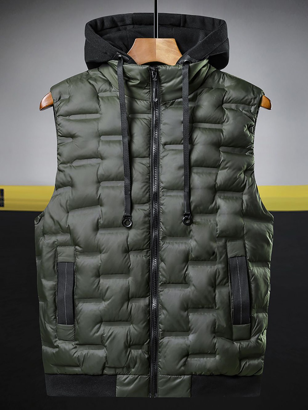 

StyleCast x Revolte Hooded Gilet Casual Jacket, Green