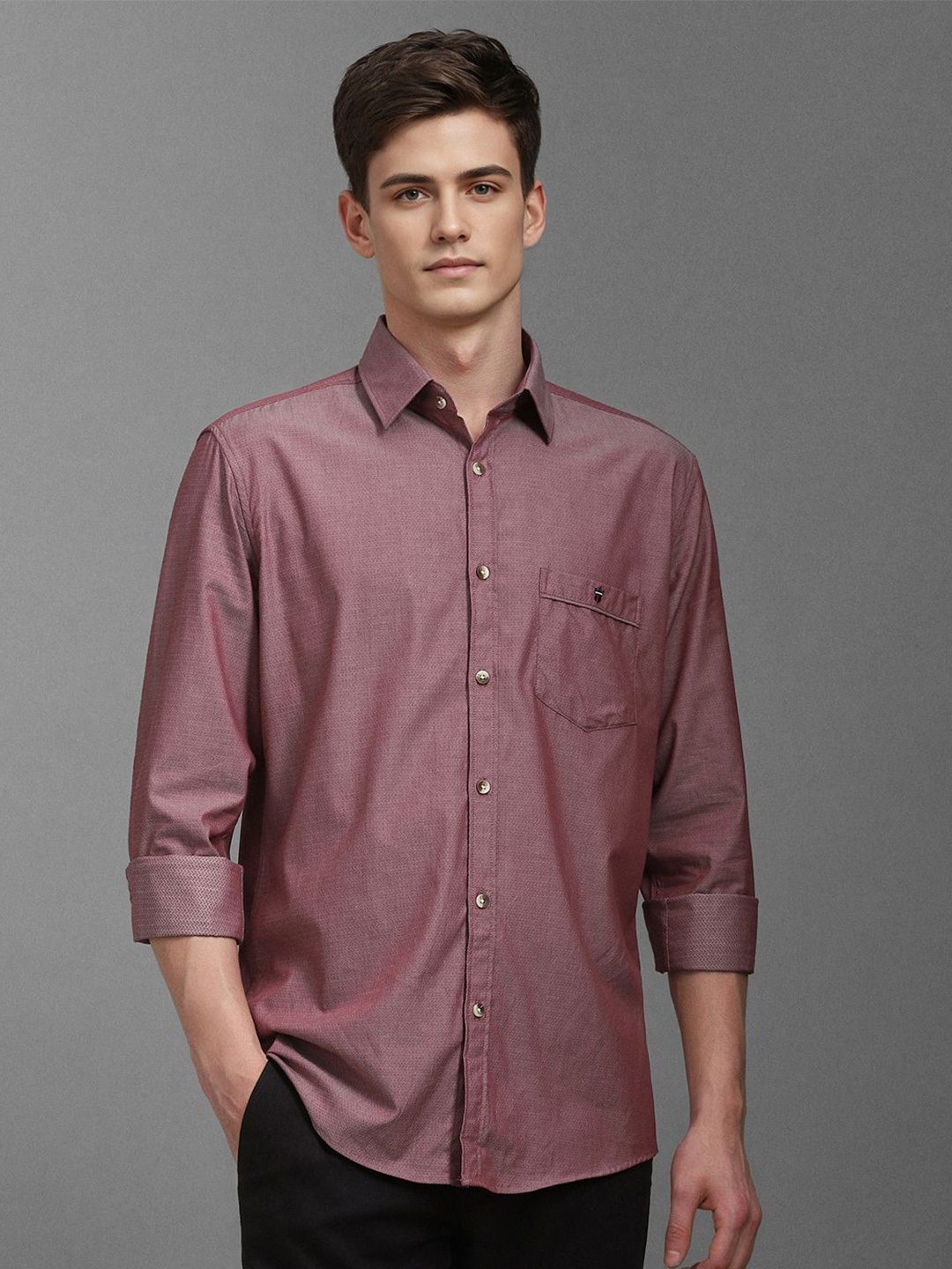 

Louis Philippe Sport Men Textured Slim Fit Cotton Casual Shirt, Maroon
