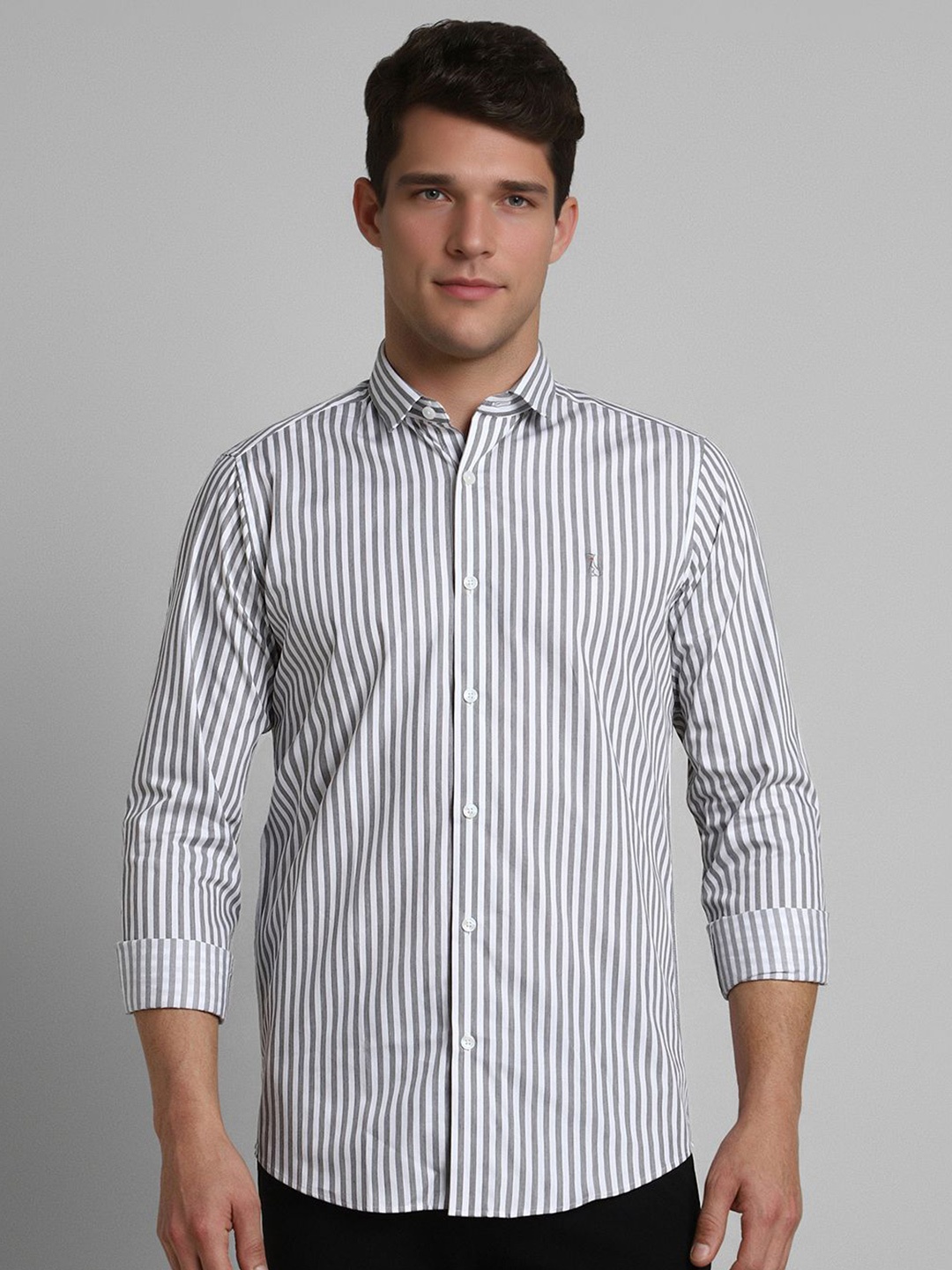 

SIMON CARTER LONDON Men Spread Collar Vertical Striped Cotton Slim Fit Casual Shirt, White