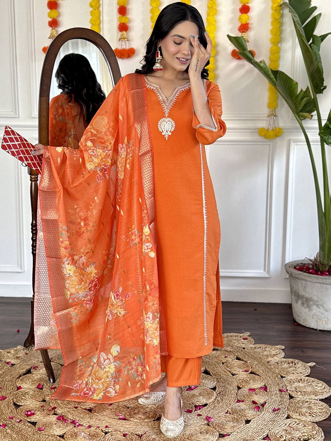 

MARIDI FASHION Ethnic Motifs Embroidered Kurta with Trouser & Dupatta, Orange