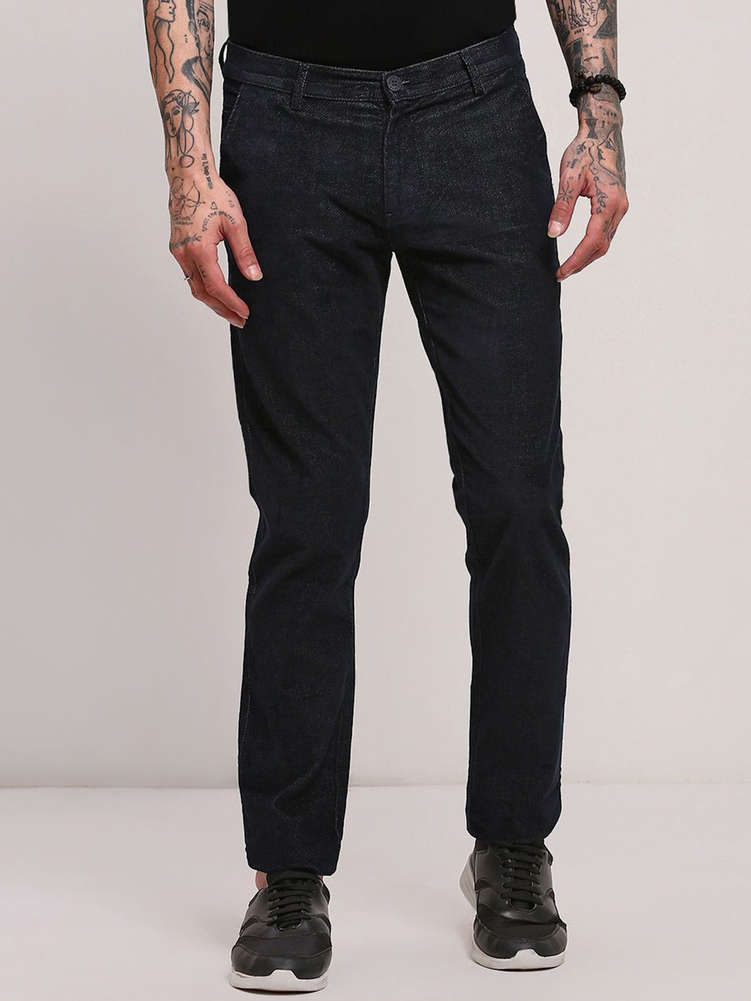 

SHOWOFF Men Cotton Comfort Skinny Fit Low-Rise Corduroy Trousers, Navy blue