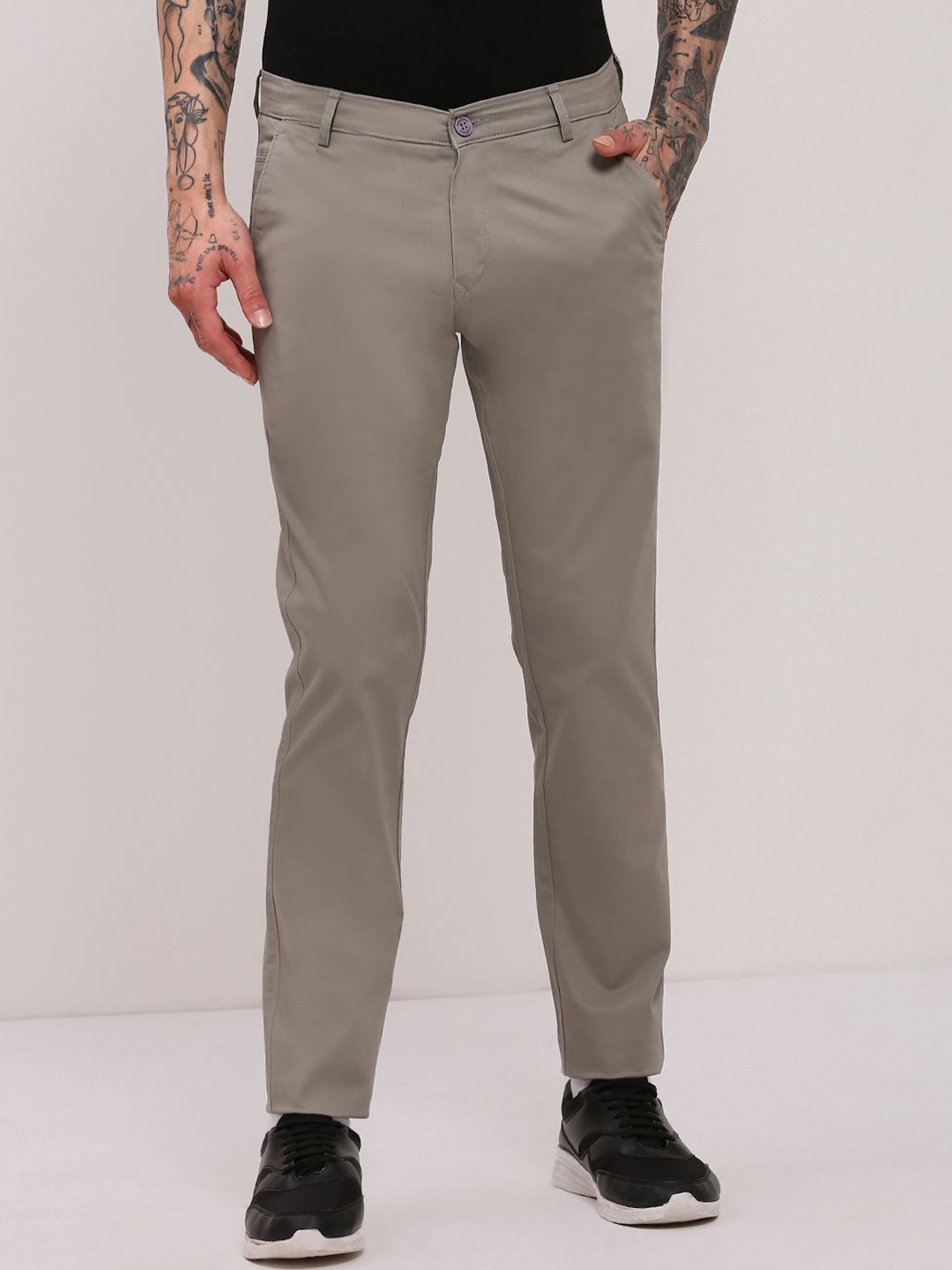 

SHOWOFF Men Comfort Slim Fit Low-Rise Cotton Trousers, Grey
