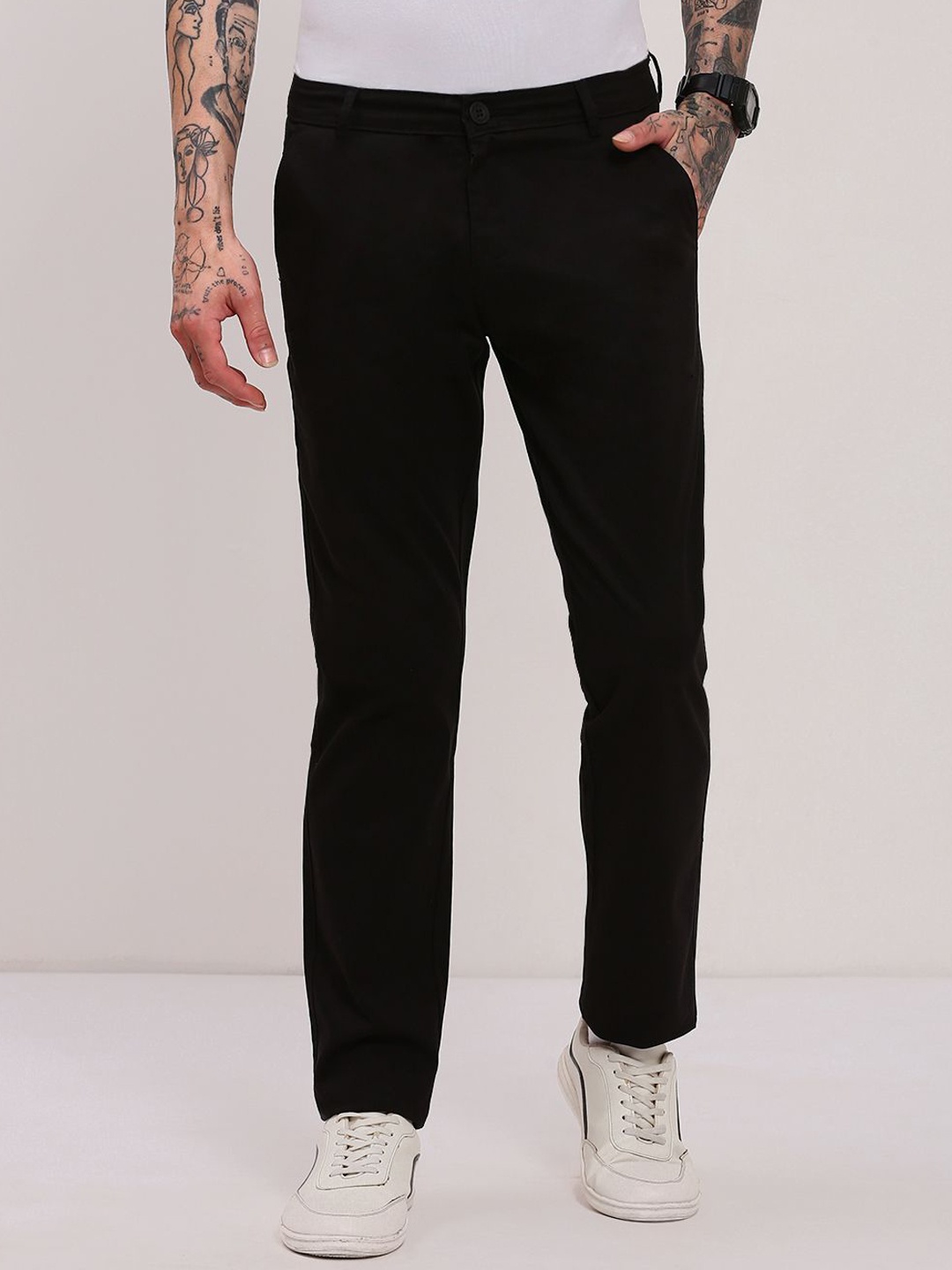 

SHOWOFF Men Comfort Slim Fit Low-Rise Cotton Trousers, Black
