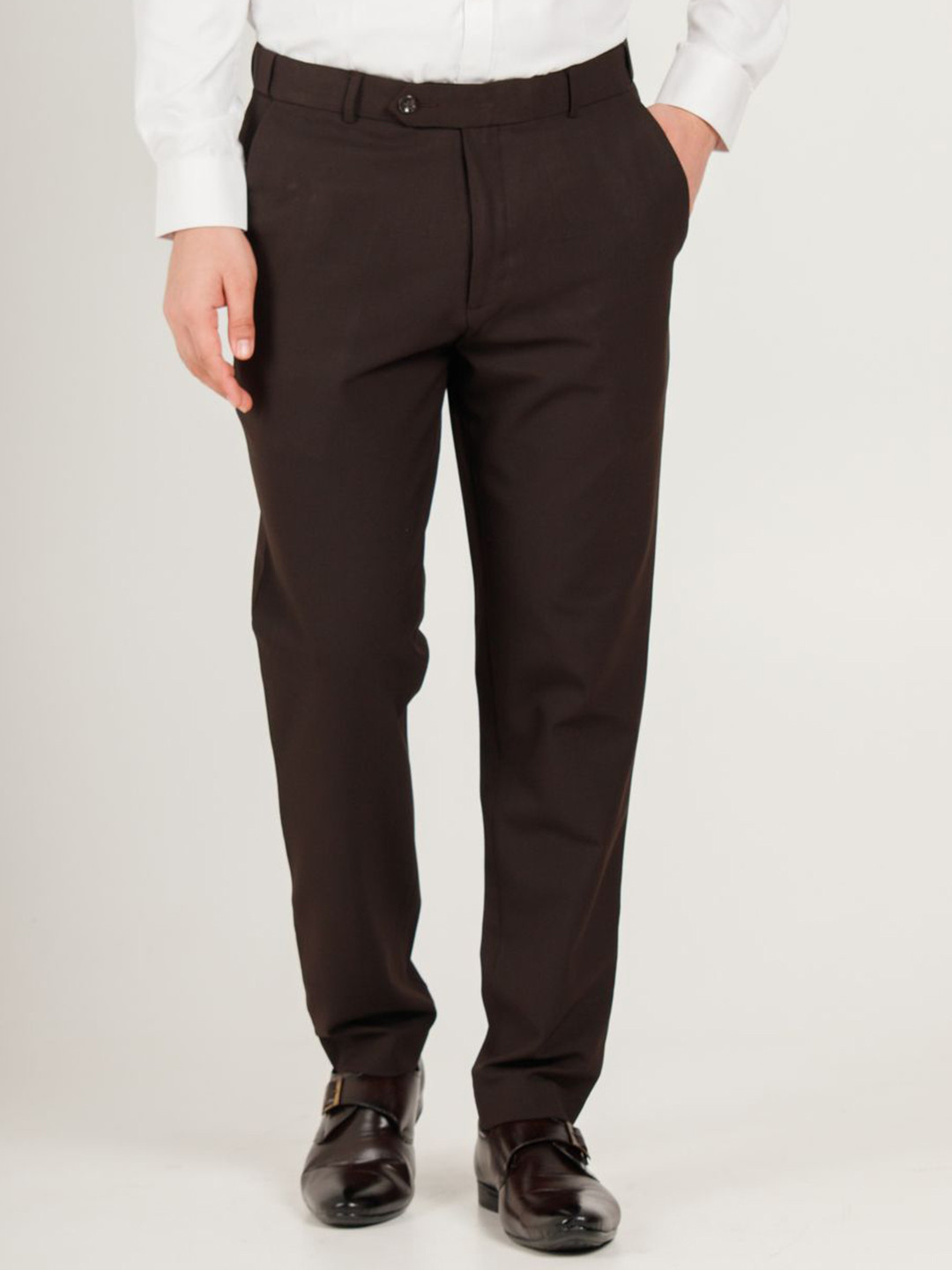 

Muffynn Men Relaxed Straight Fit Easy Wash Mid-Rise Trousers, Brown