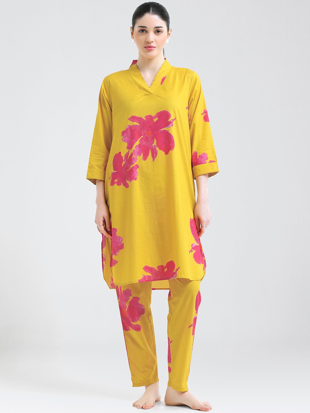 

I like me Women Floral Printed Pure Cotton Night suit, Yellow