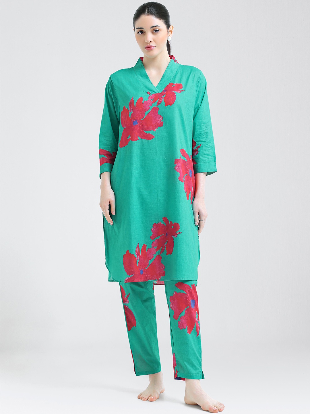 

I like me Green V-Neck Floral Printed Pure Cotton Tunic With Trouser