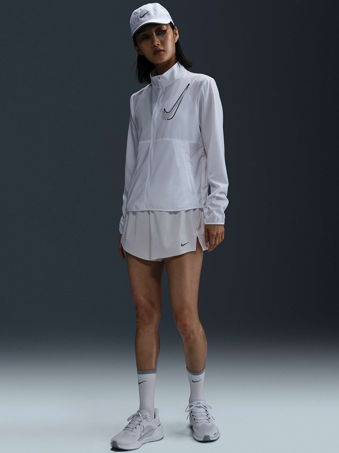 

Nike Swoosh Women Dri-FIT Running Jacket, White