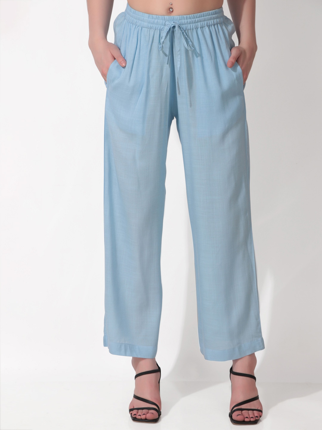 

Seryeon Women Mid-Rise Flared Parallel Trouser, Blue