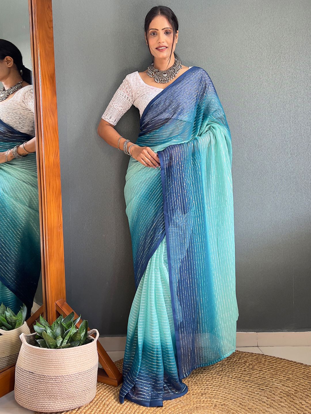 

Mitera Chiffon Striped Printed Saree, Blue