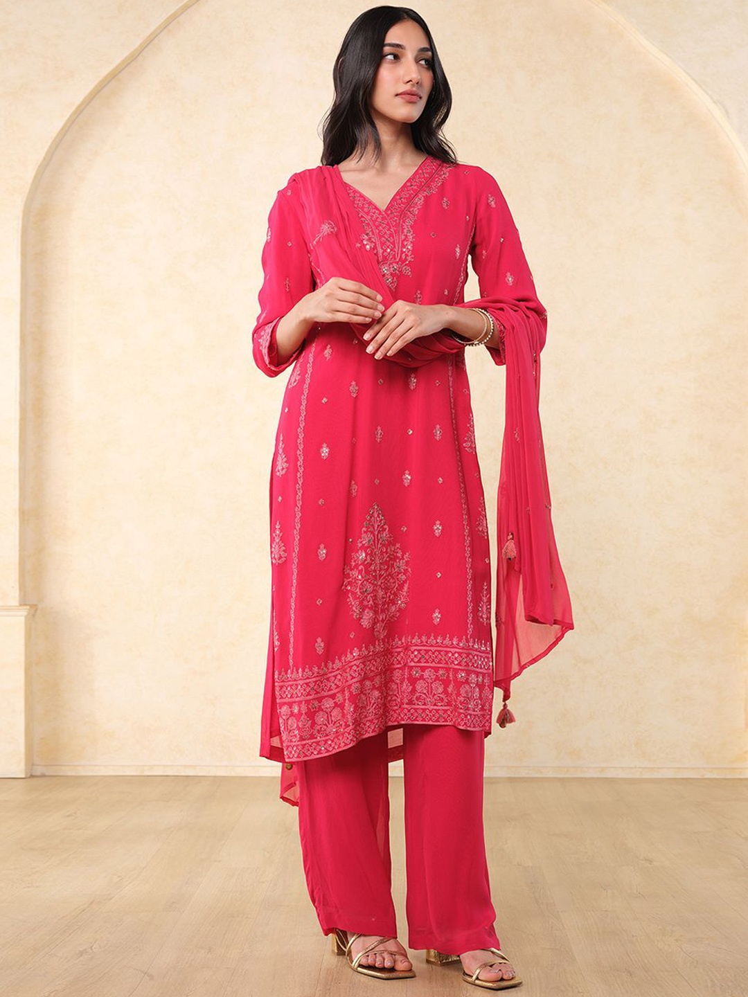 

Global Desi Ethnic Motifs Embroidered Straight Kurta With Palazzos & Dupatta, Red