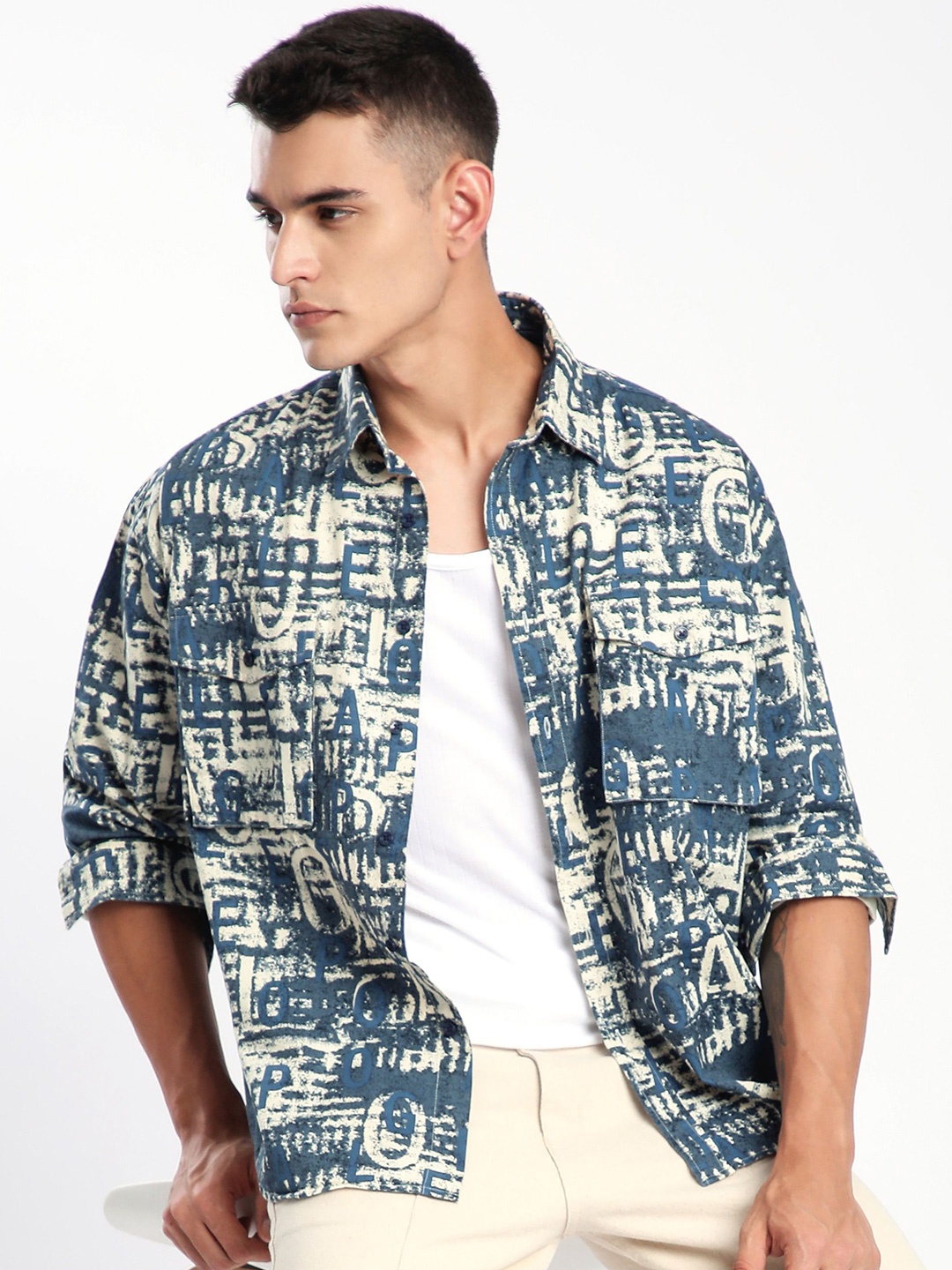 

Beyoung Men Abstract Printed Shacket, White