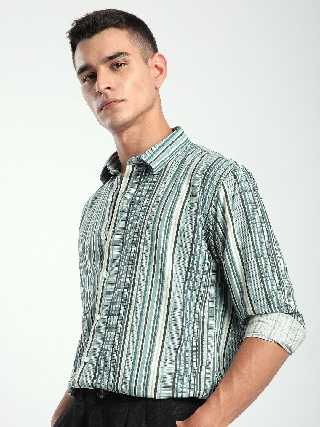 

Beyoung Men Spread Collar Multi Striped Cotton Casual Shirt, Green