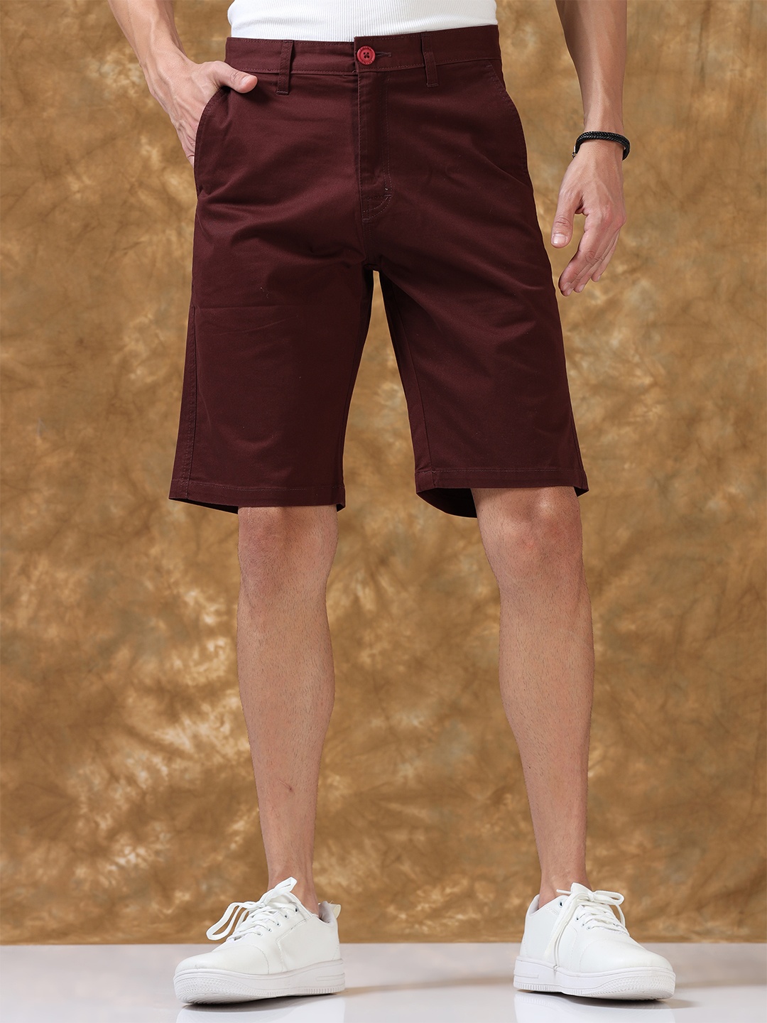 

THINC Men Exquisitely Tailored Fit Mid-Rise Cotton Shorts, Maroon