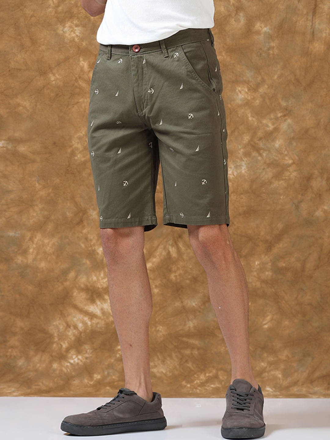 

THINC Men Regular Fit Mid-Rise Pure Cotton Shorts, Olive