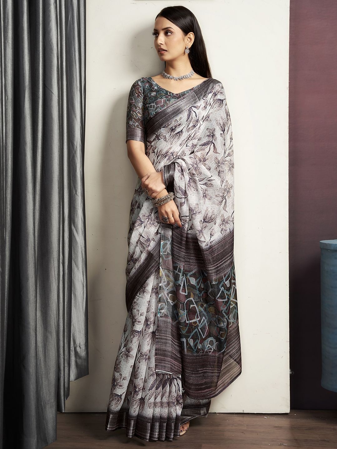 

SAMAH Floral Printed Zari Saree, Beige