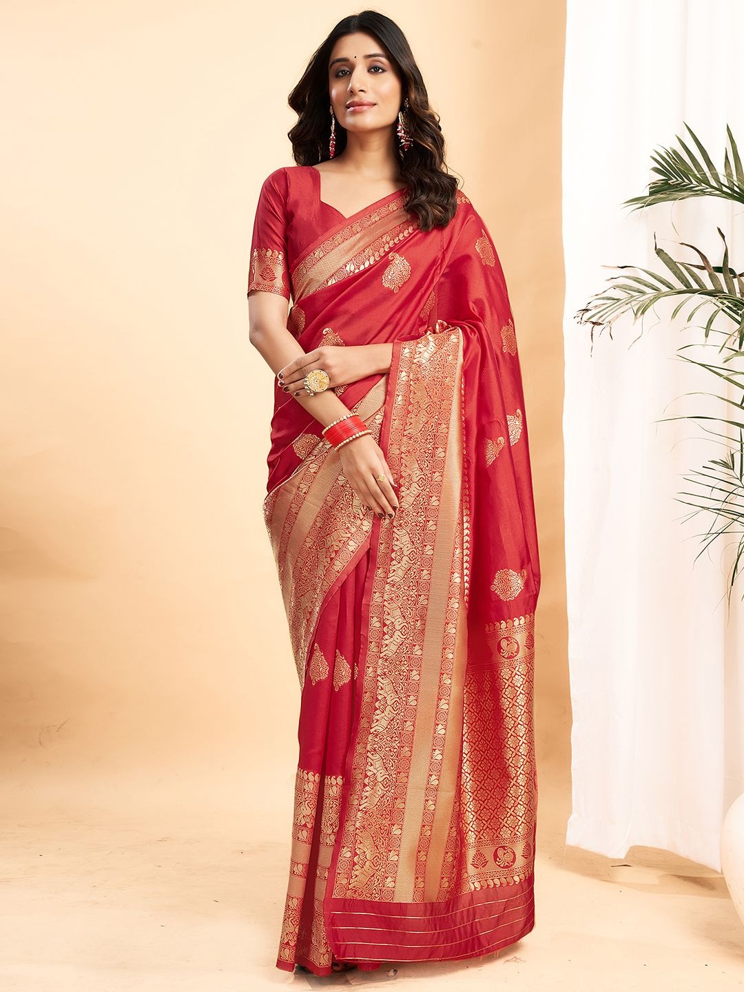 

SAMAH Woven Design Zari Banarasi Saree, Red