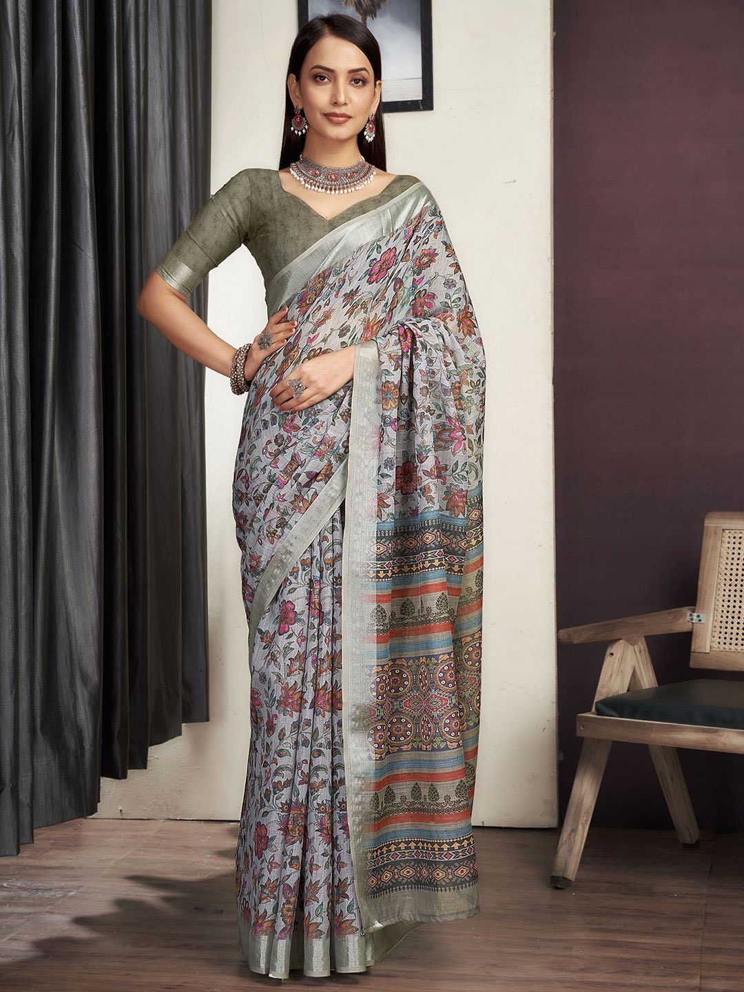 

SAMAH Floral Printed Zari Saree with Blouse Piece, Grey