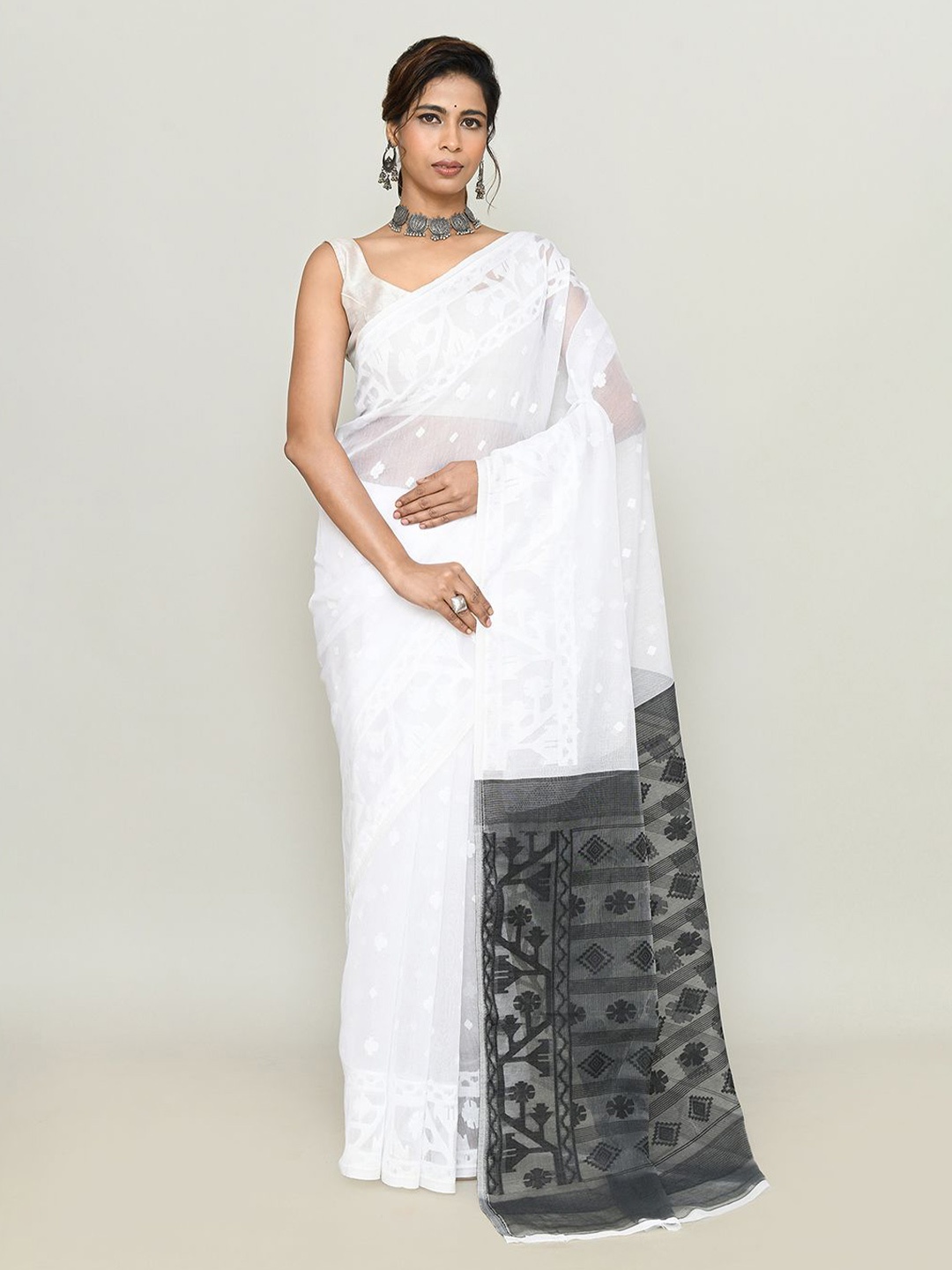 

SPRISH Floral Pure Cotton Jamdani Saree, Charcoal