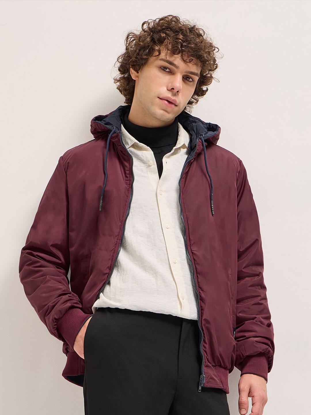 

THE BEAR HOUSE Men Hooded Solid Casual Bomber Reversible Jacket, Maroon