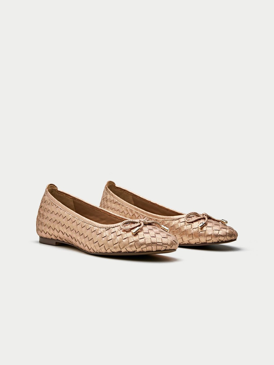 

Oroh Women Woven Design Bow Detail Ballerinas, Rose gold