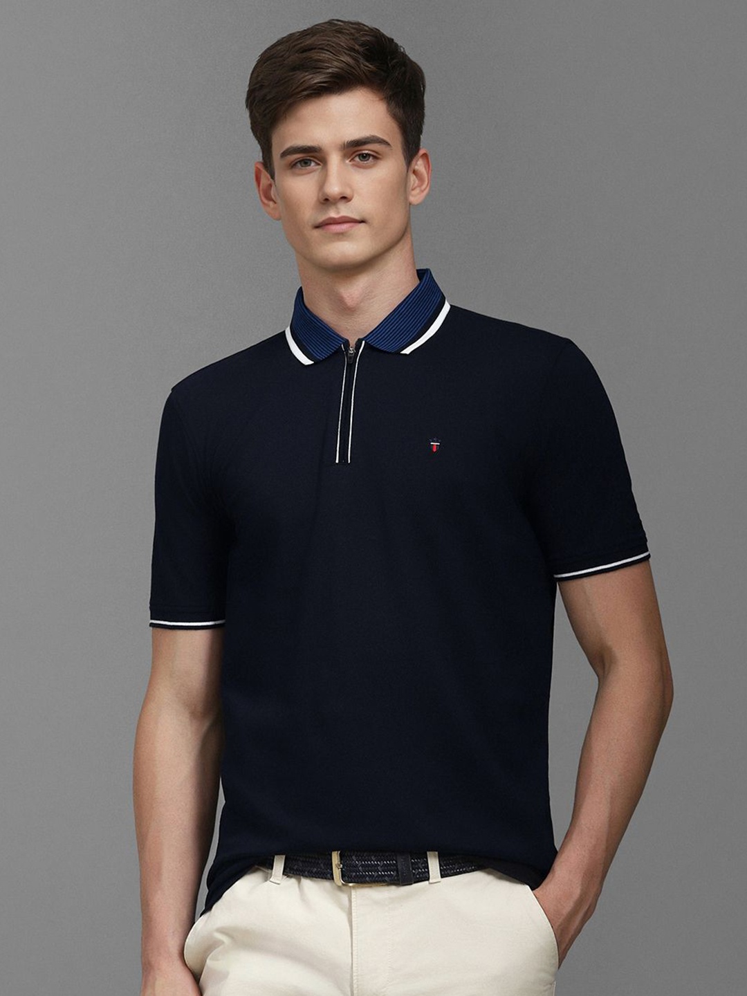 

Louis Philippe Sport Men Solid Slim Fit Cotton T-shirt, Navy blue