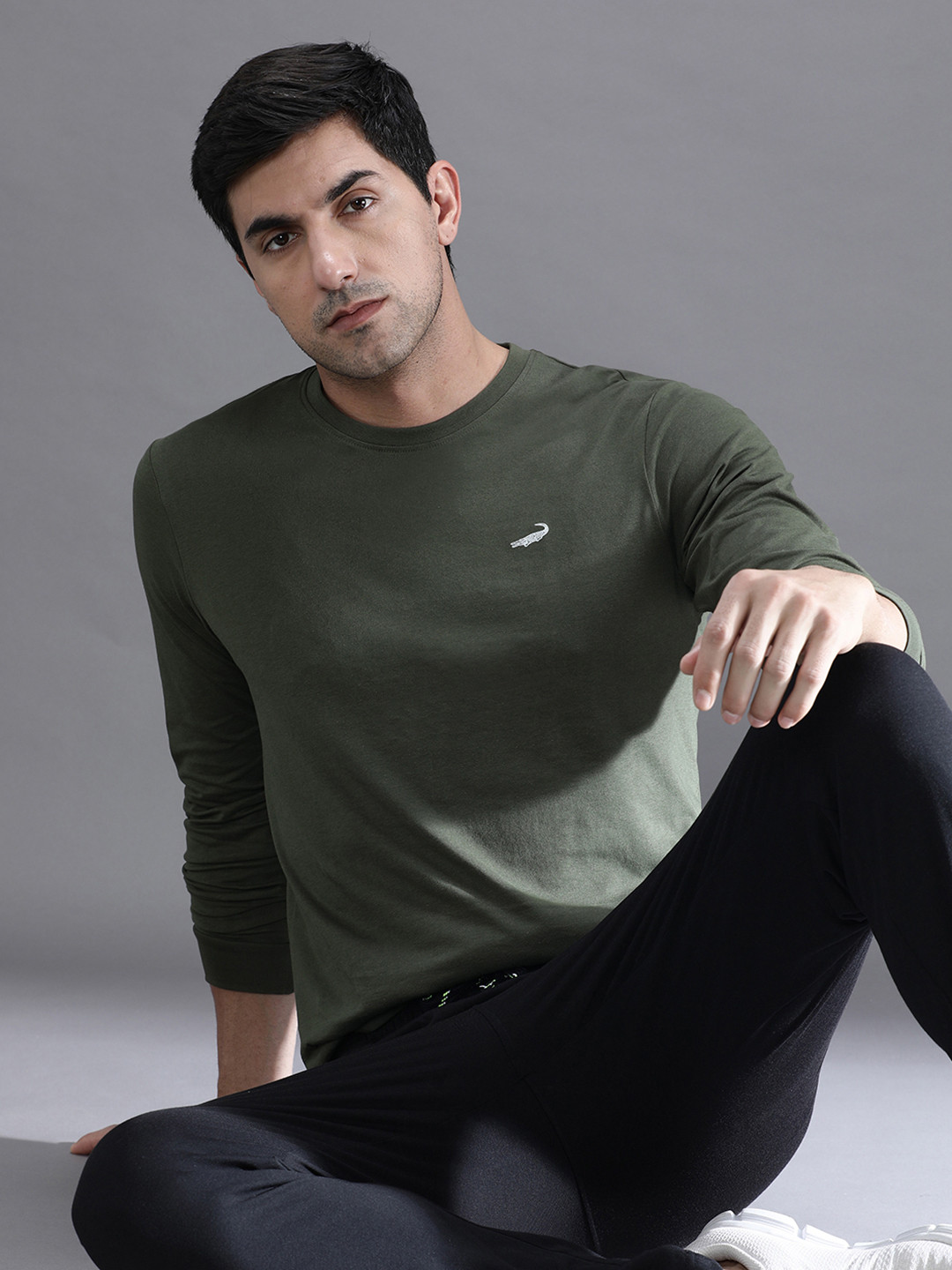 

Crocodile Men Solid Round Neck Cotton T-shirt, Olive
