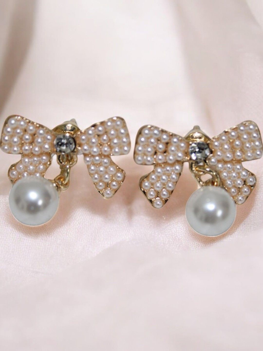 

Jolly Faces Gold-Plated Contemporary Studs, White