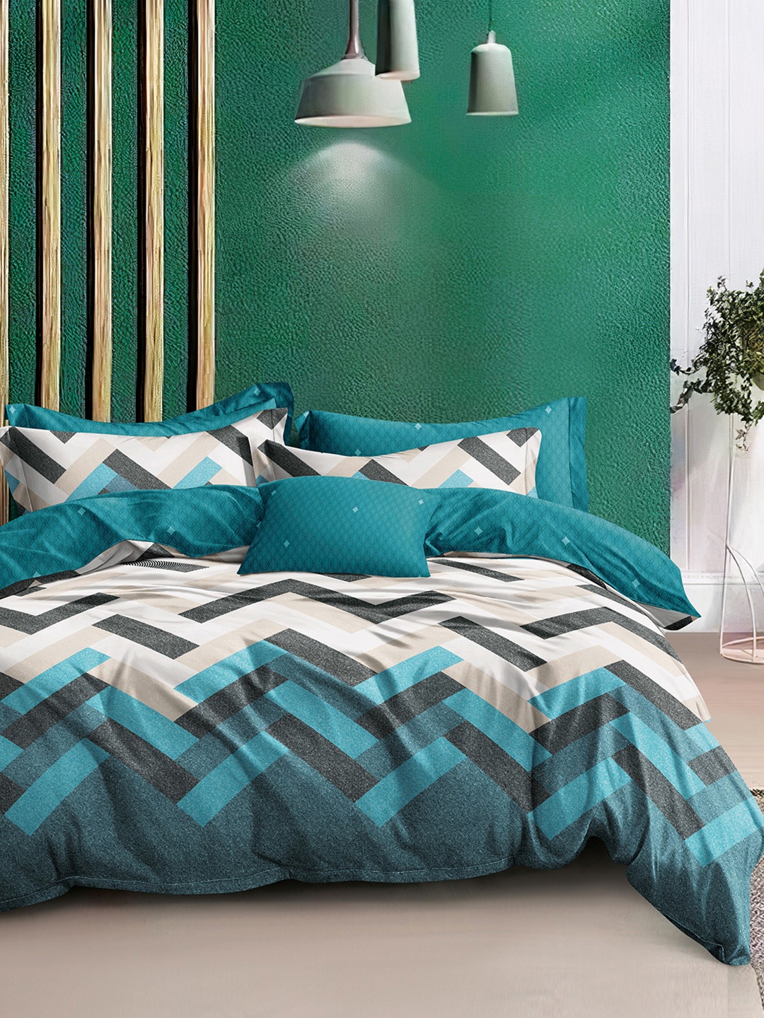 

Story@home Blue Geometric Printed 4 Pieces Microfiber Double Queen Regular Bedding Set