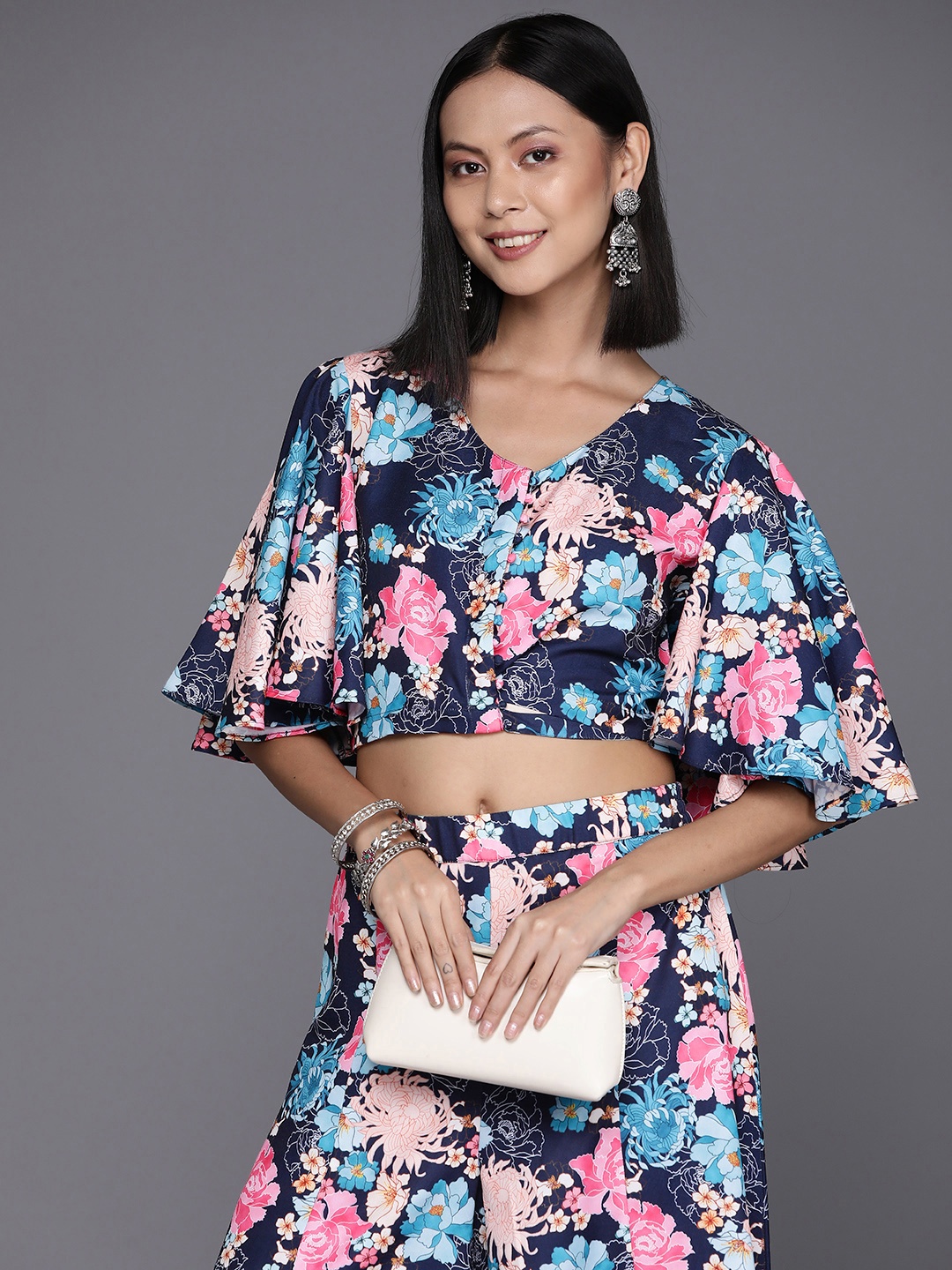 

Varanga V-Neck Floral Printed Crop Top & Palazzo, Navy blue