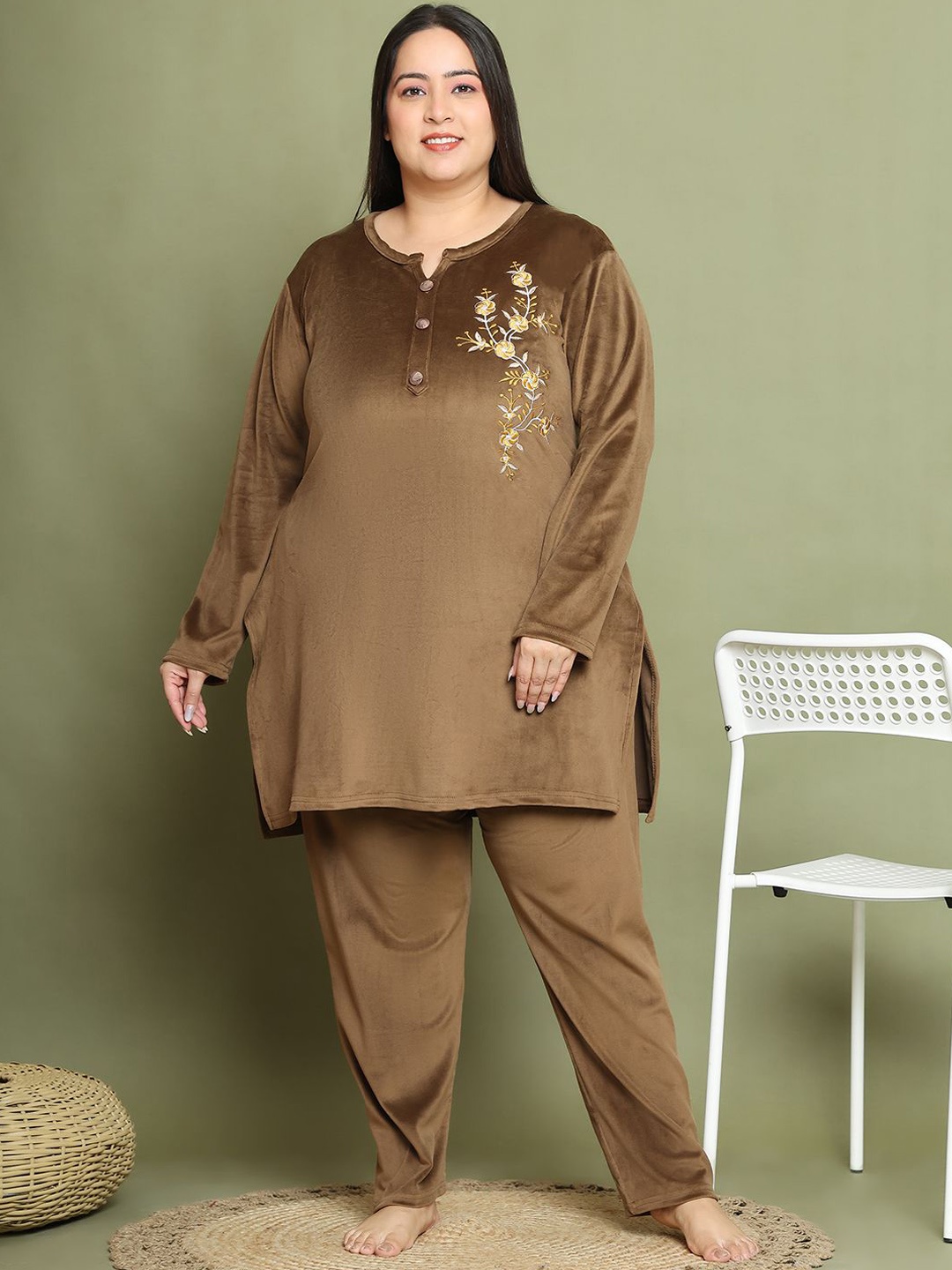 

TAG 7 Women Plus Size Embroidered Velvet Night suit, Brown