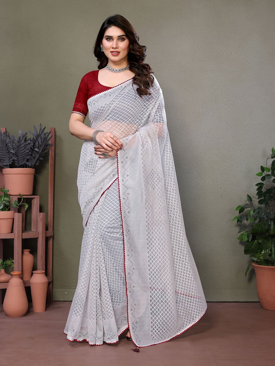 

VIJAYA VALLABH Woven Design Schiffli Saree, White