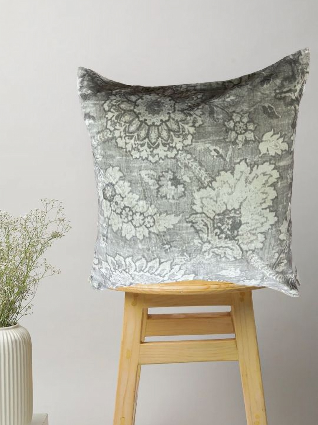 

SAJAVAT Grey Floral Printed Cotton Square Cushion Cover